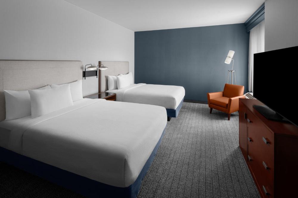 Queen Room with Two Queen Beds interior