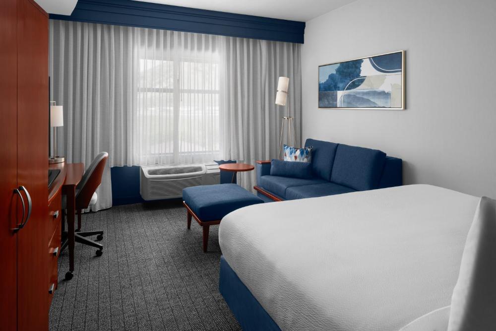 King Room with Sofa Bed interior